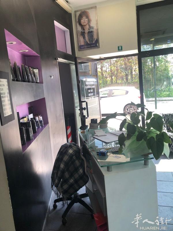 国际附近老外理发店转让，位置很好