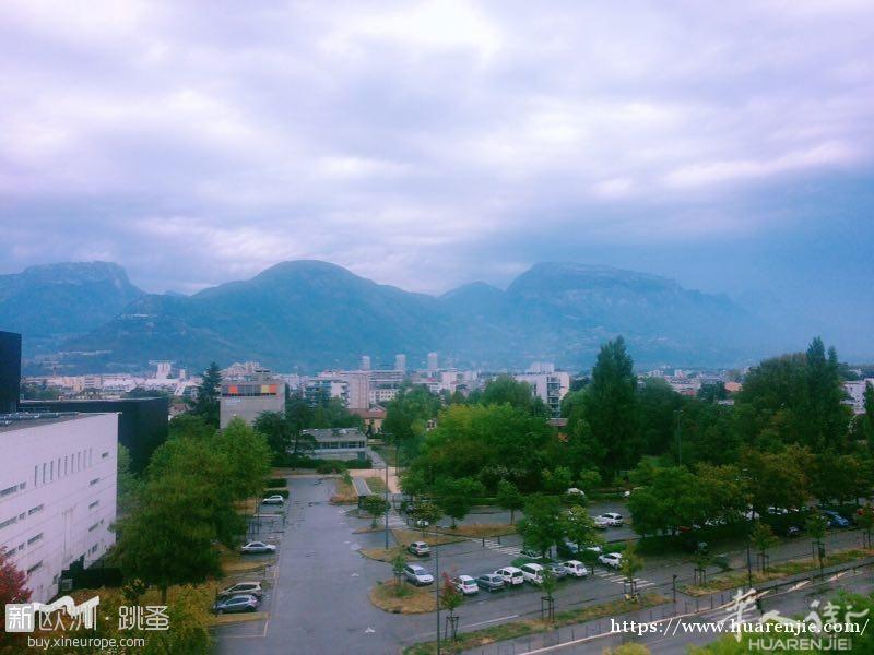 12平高性价比单人studio，大窗山景，160欧/月。长短租皆可。