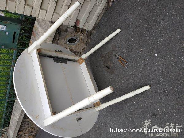 冫！免费送一个吃饭桌子
