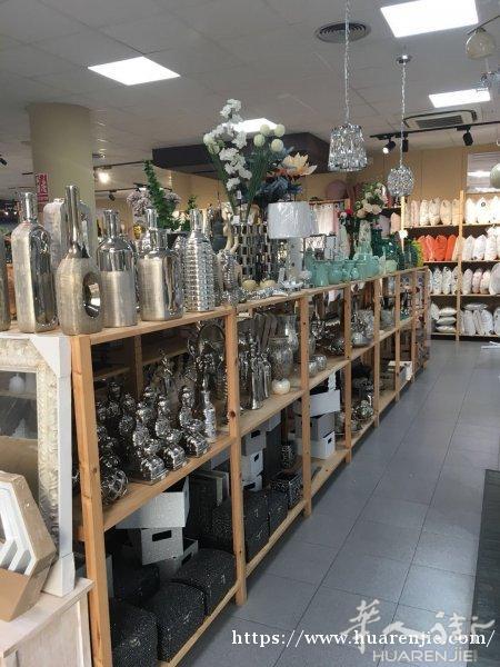 精品店货架