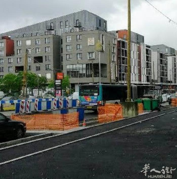 94区-vitry Malassis 区份 1房一厅阳台车位出租980欧Bus183