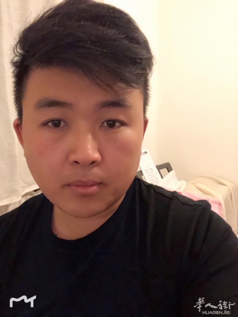 本人男，29岁，身高178，健壮、有海外留学经历，
