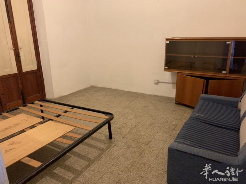 房间搭铺，近医疗卡附近，