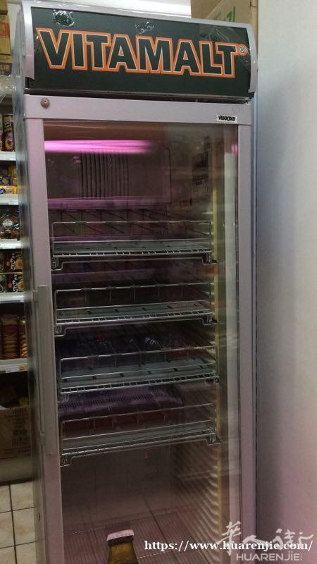 出售饮料冰柜