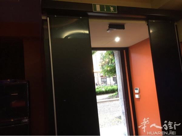 bologna附近，出售二手酒吧吧台冰箱，监控设备