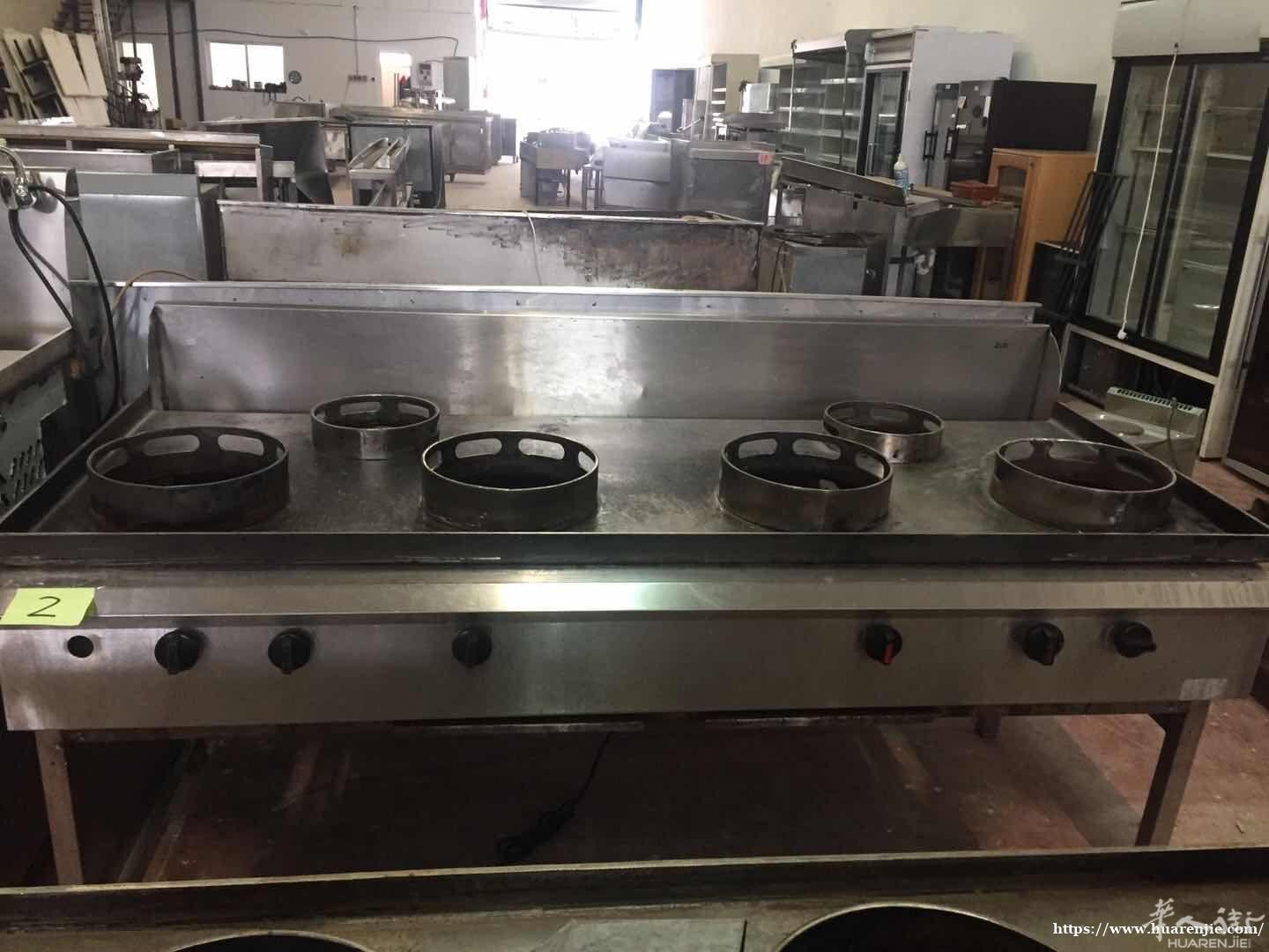出售几台二手炉头，二手工作台冰箱，有保修