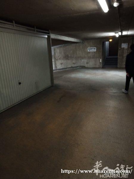 在93区地铁5号线地下车房出租