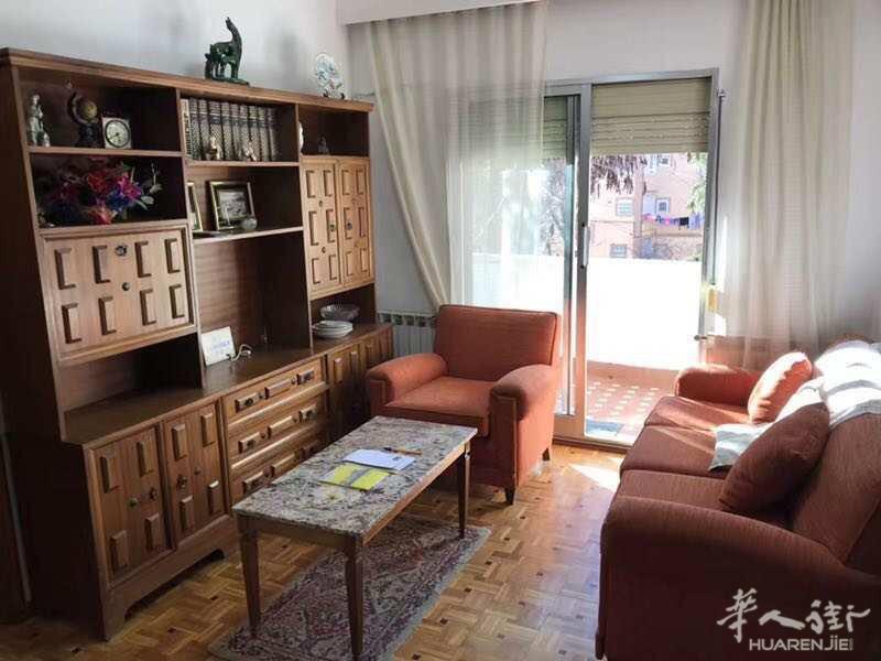 马德里近Plaza Elíptica地铁口好房出租 三房一厅一卫还带一阳台