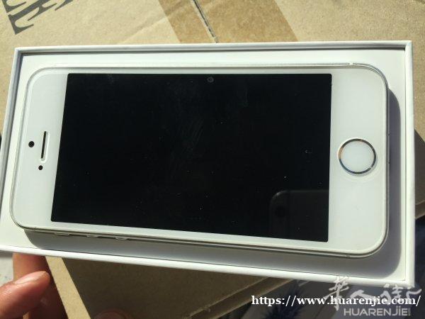 苹果SE 32GB 白色 九成新 150块