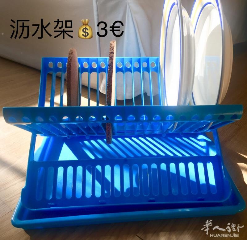 学生搬家 价格看图 出二手生活用品 运动用品 二手电脑 被子 沥水架 脸盆 泳衣 烘培工具 羽毛拍等