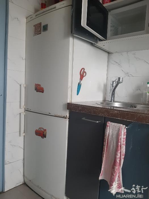 甩卖好用冰箱50洗衣机30欢迎来电0642430211