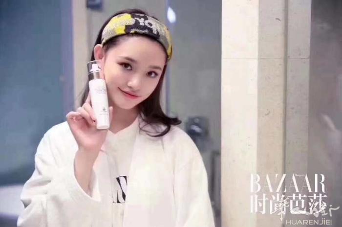 林允来打Call   麦吉丽卸妆水Ⓜ️麦吉丽花漾活肤卸妆水 

卸妆是护肤的基础