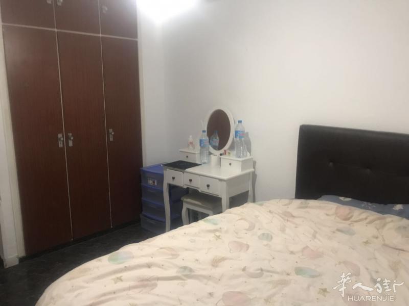 三号线Almendrales/六号线Usera地铁5分钟1间大床房7月起租