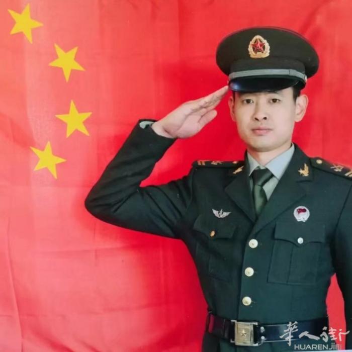 本人男，未婚，山东人，在沈阳当兵十多年，刚来意大利。