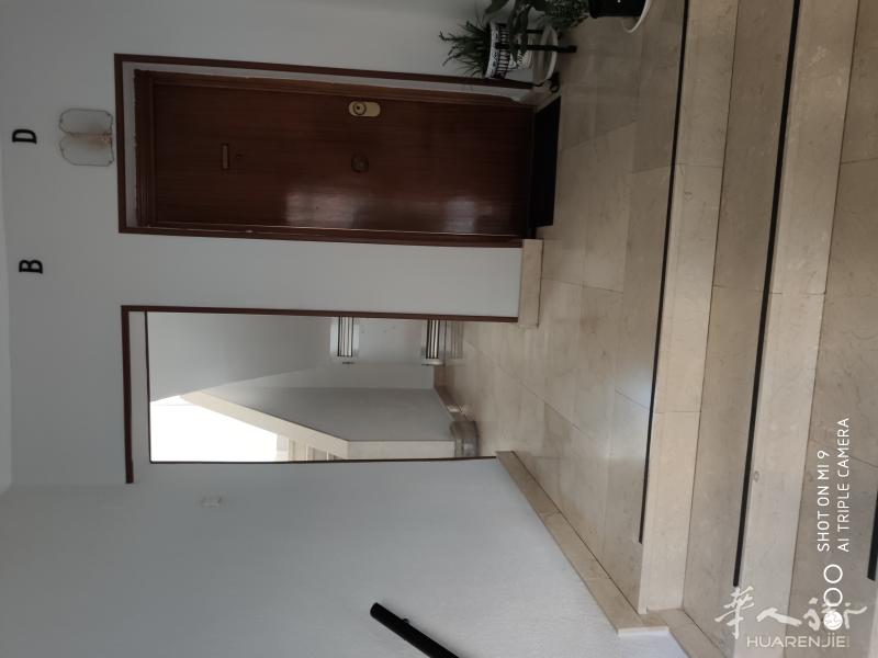 Plaza Eliptica附近简单装修,干净,整洁,安静的3室1厅1卫出租,整租850欧元/月