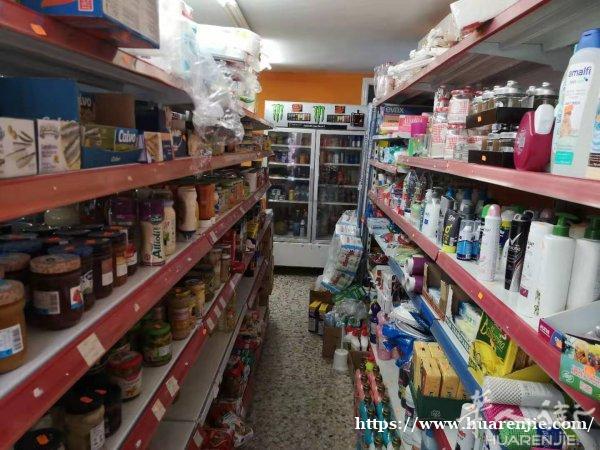百元店兼容糖果店