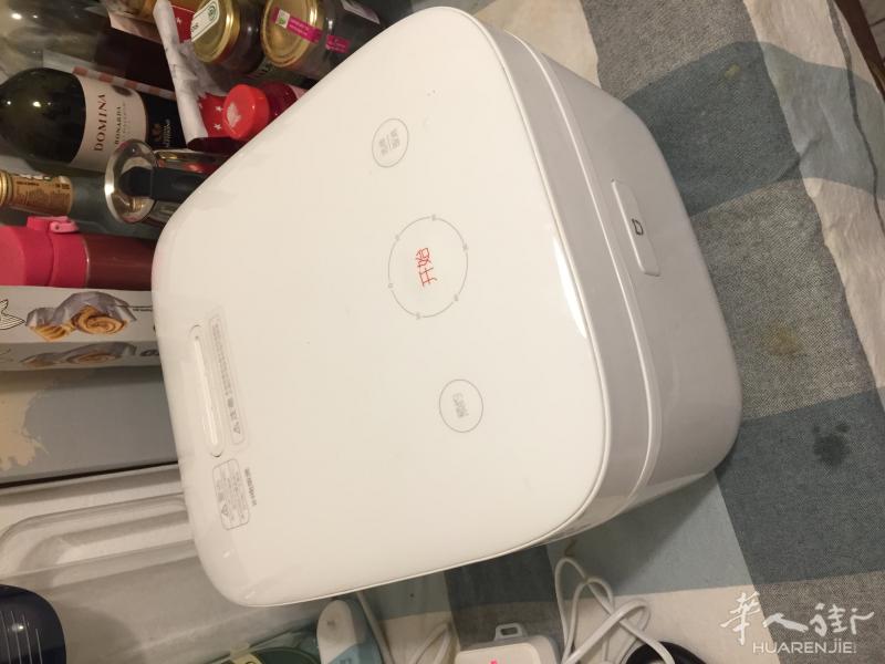 米兰地区出小米智能电饭煲,机械键盘和俯卧撑器
