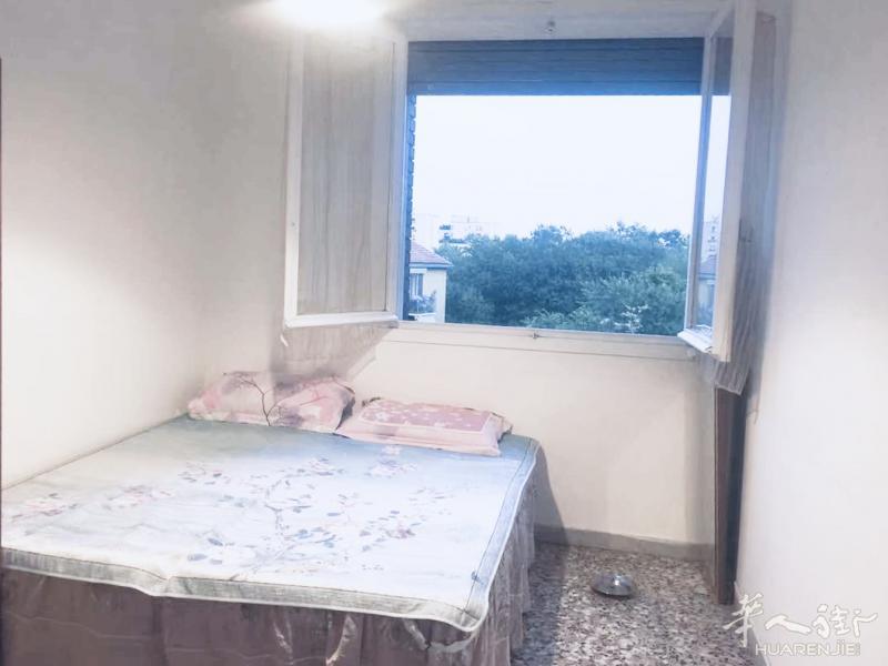 红线bisceglie单间，可住夫妻，情侣