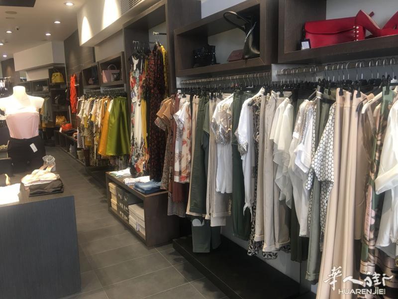 VICENZA 维琴察市中心步行街服装店转让 67平方