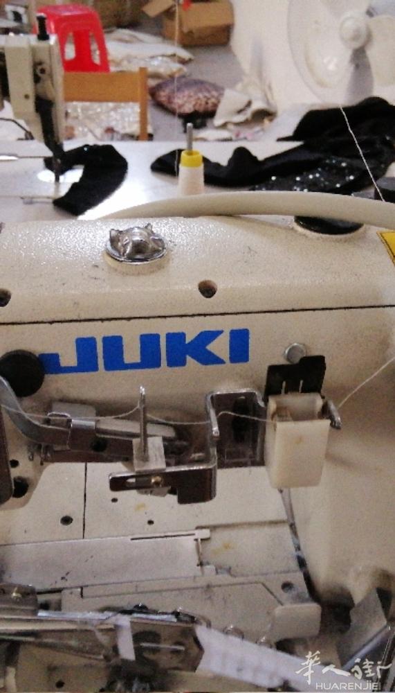 本人有一台JUKI老外包边机转让。950