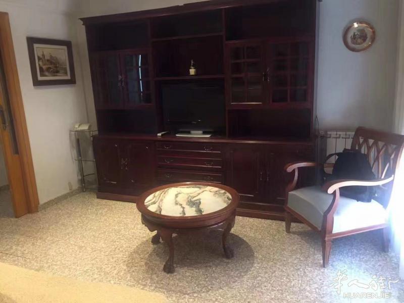 6号线Alto de extramadura 三房一厅出租