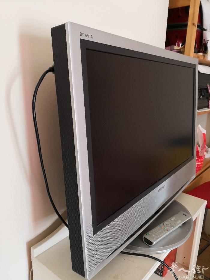 出售32寸SONY LCD Colour TV