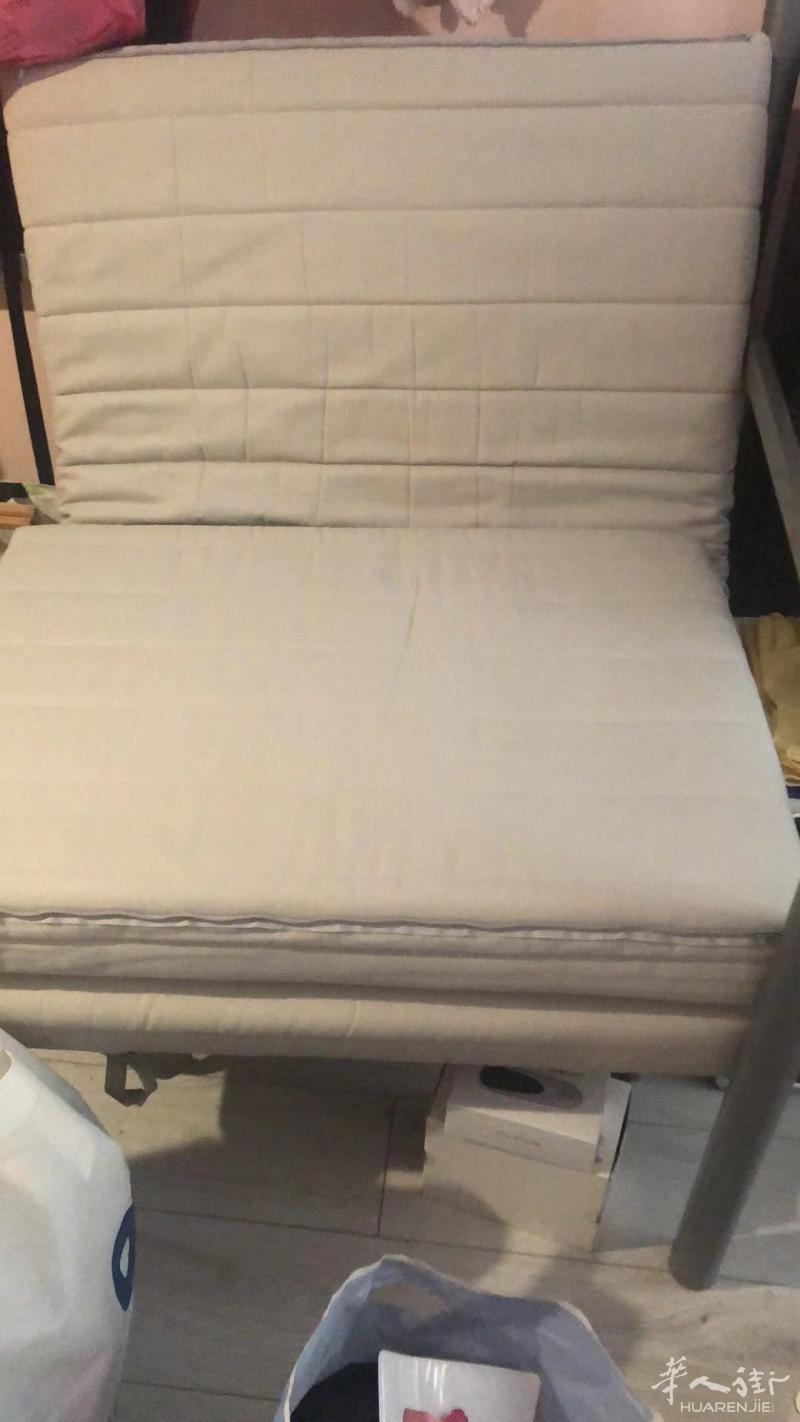 小巴黎单人床+床垫 9成新低价甩卖