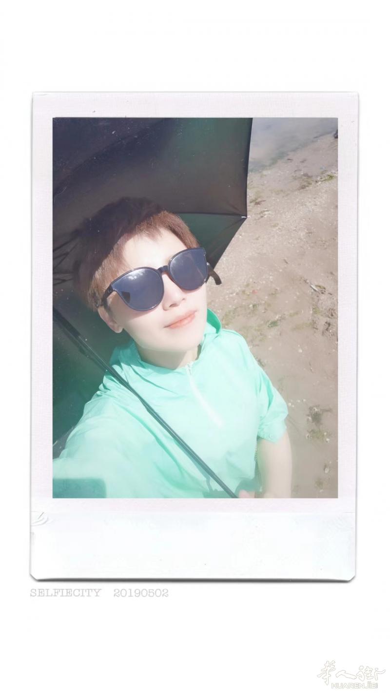 女，今年26岁，想在西班牙找个华裔男朋友，其他地方不要