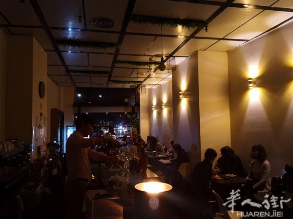 Moscova附近酒吧转让，对面有学校，各种uff