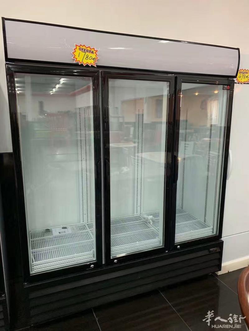 特价展示柜冰箱，可托运到欧洲各个国家，均有CE认证。