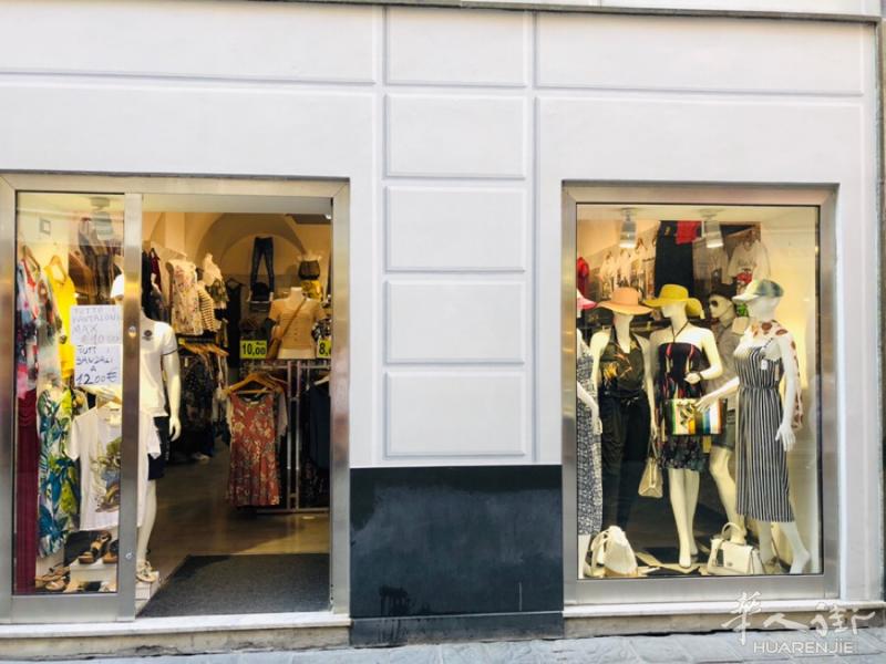 本店在已经开了五年。本人有其他行业，所以要转让了