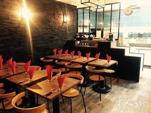 6区披萨店转让,地点位于在地铁站St Michel - Odeon和卢森堡之间,交通便捷。