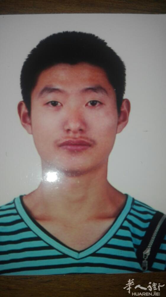 本人男28岁未婚想找个性格活泼开朗的女朋友有意者请联系393384768266或