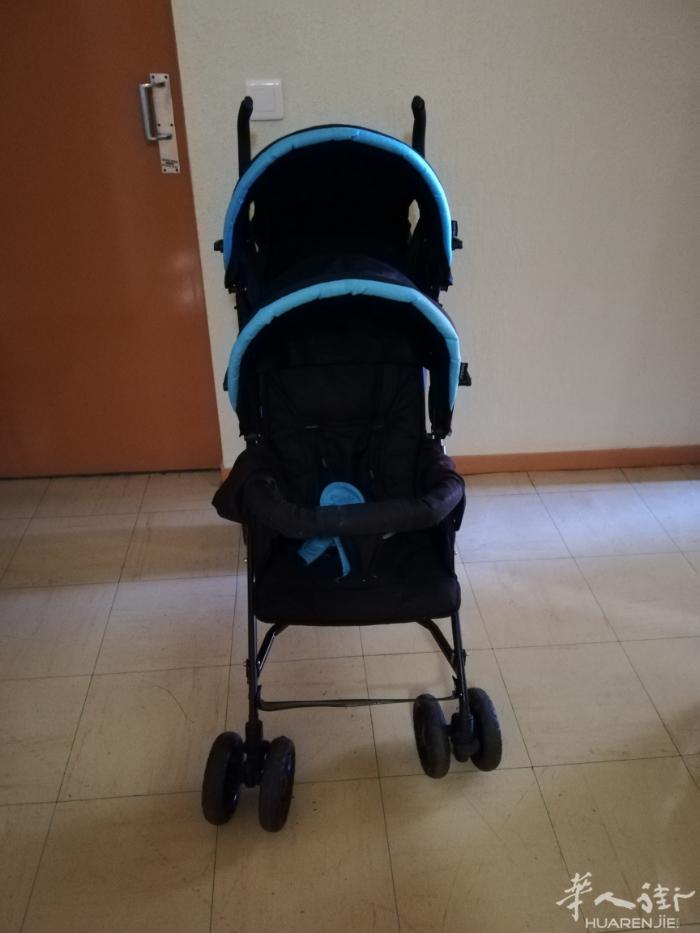因为孩子大了，出售一辆9成新婴儿双座手推车50€，半自动热奶器5€，全新婴儿抱带
