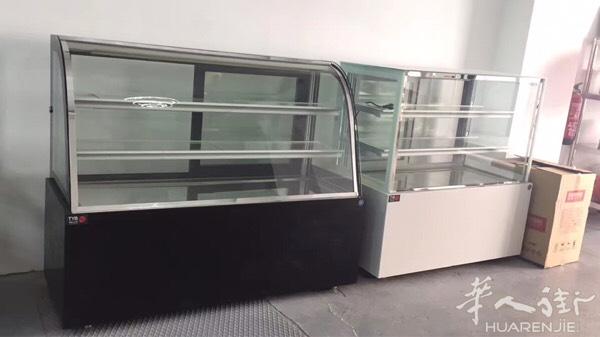 蛋糕展示柜！ 出售各种展示柜联系电话633729888