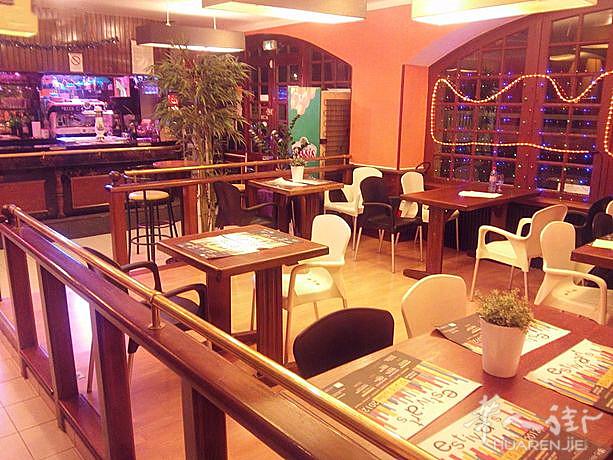 94省235平酒吧披萨店转让