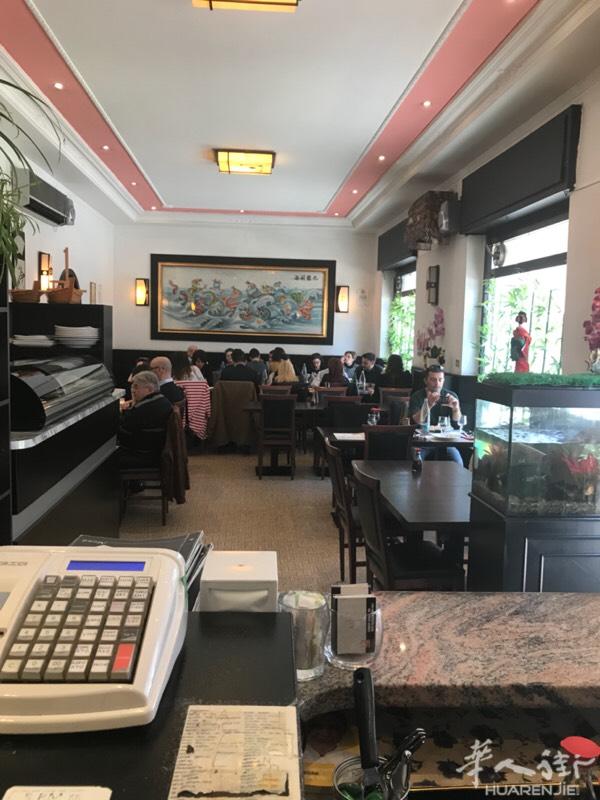 本餐馆出售地理位置好大马路：对面就是老外公司，房租