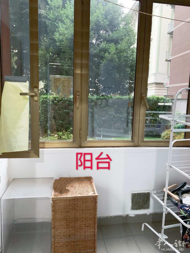 紫线istria 出租两个单间,一个500全包 一个450欧全包