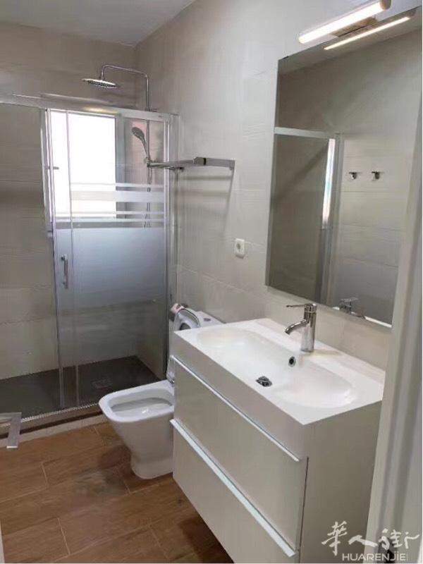 🏠六号线lucero地铁口单人间360，有空调，