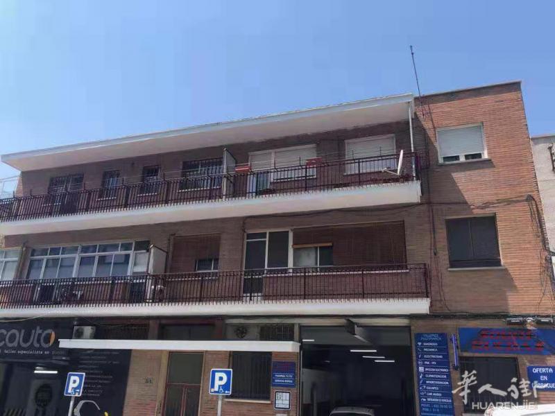 【西乐居房产出售】马德里5号线Suanzes地铁口3分钟,220平方