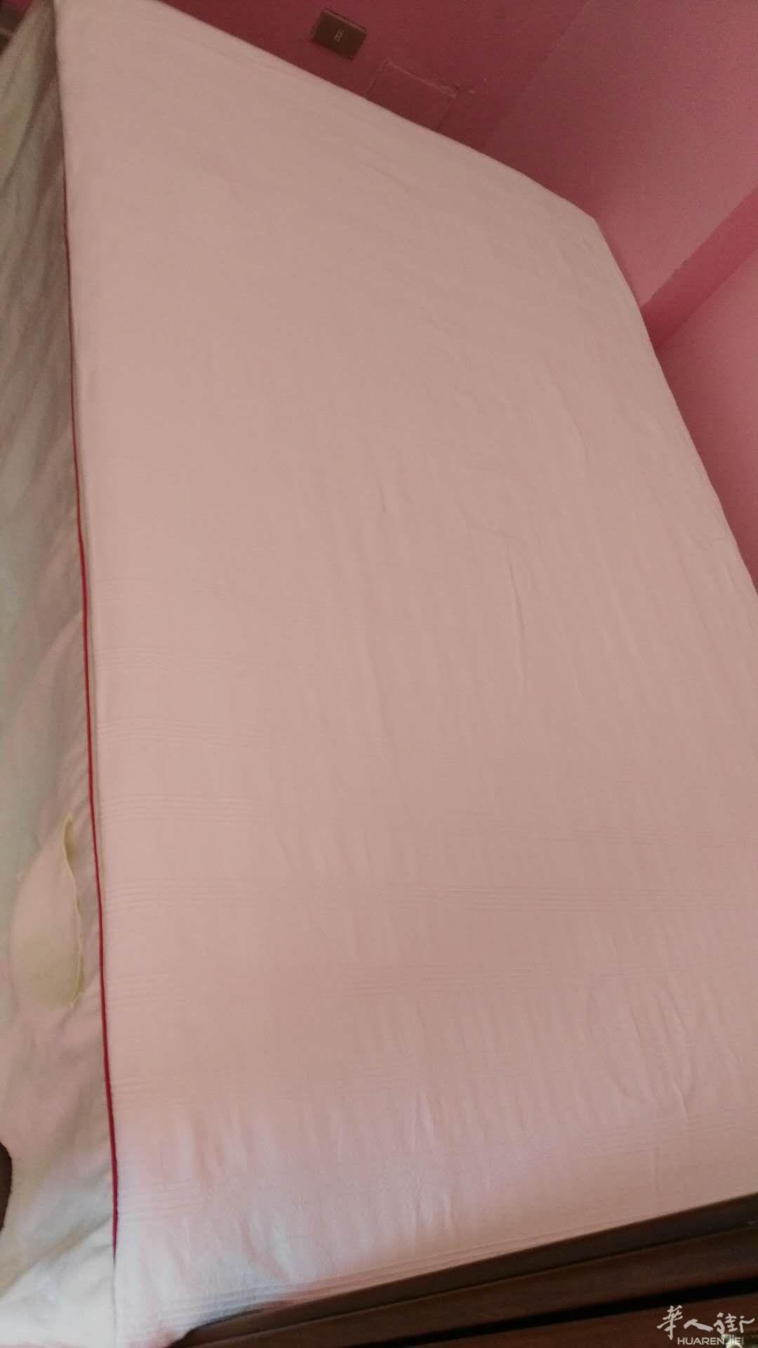 出售按摩床两个，质量很好