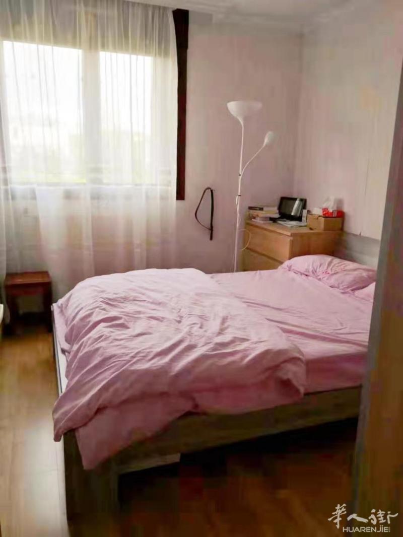 近aubervilliers好房出租，近地铁交通方便，房东直租，350欧全包，无中介费用！