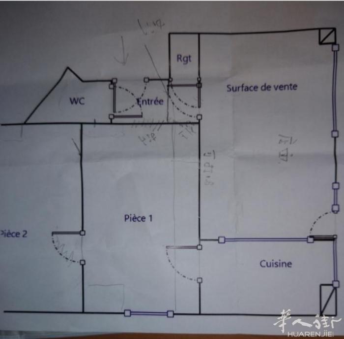 近华人区13区-地铁14号线商住店铺52m²，可做所有行业除餐馆外出租1800/月