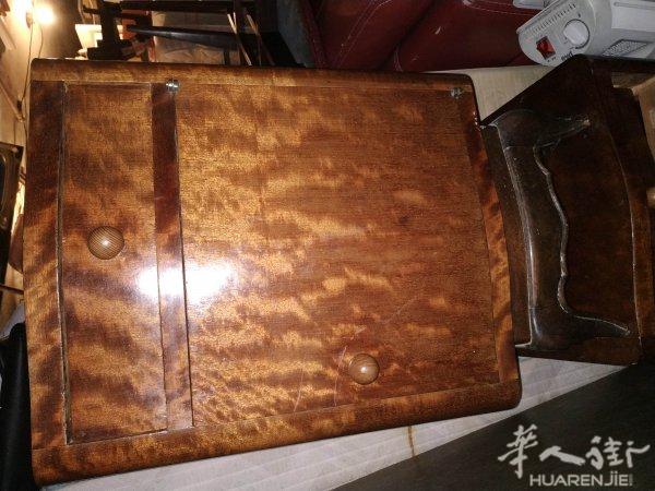 很上好160✘200双人床架床垫让150加两个床头柜20欧