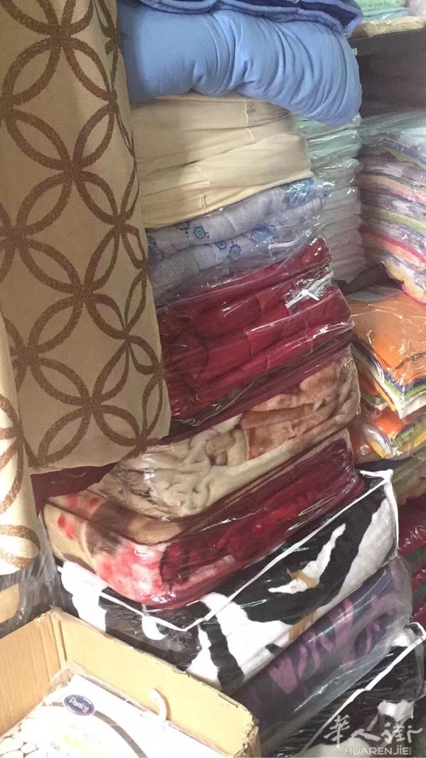 出售被子被套毛毯枕头，床垫床架床单等，价格便宜送货