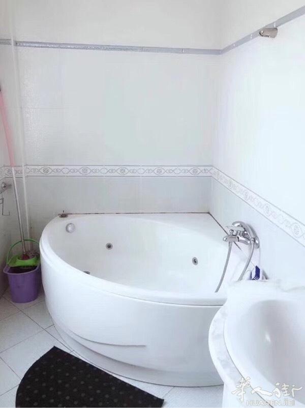 Alcalá Henares 市中心有1个大房间和