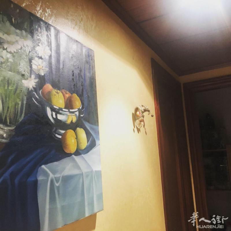 巴塞罗那房租出租  即日起
地铁1分钟。就在楼下