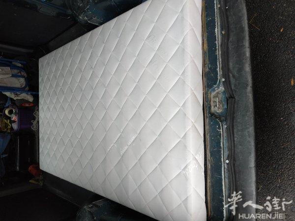 多个双人大床140✘190床垫床架出让