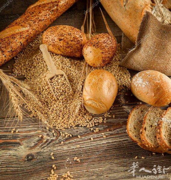 Brugherio 市中心bar tavola calda加面包店