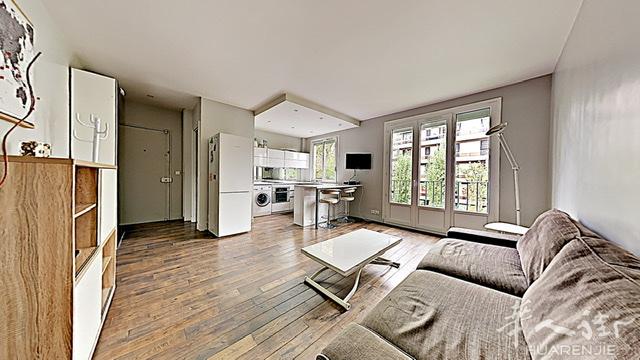 Neuilly 92省2分钟步行地铁， 两室一厅高档公寓出售